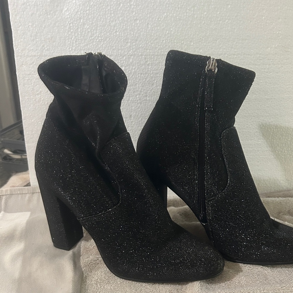 STEVE MADDEN Black Glitter Block Heel Ankle Boots